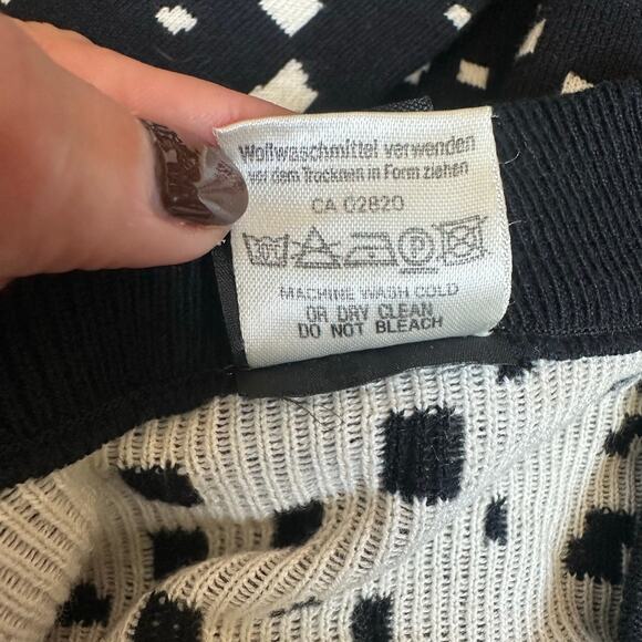 Vintage Mondi Black/Cream Polka dotted V-Neck Sweater- 52(US L/XL) - Picture 5 of 9